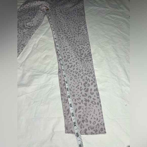 Allfenix White and Grey Leopard Print Leggings - Picture 10 of 11
